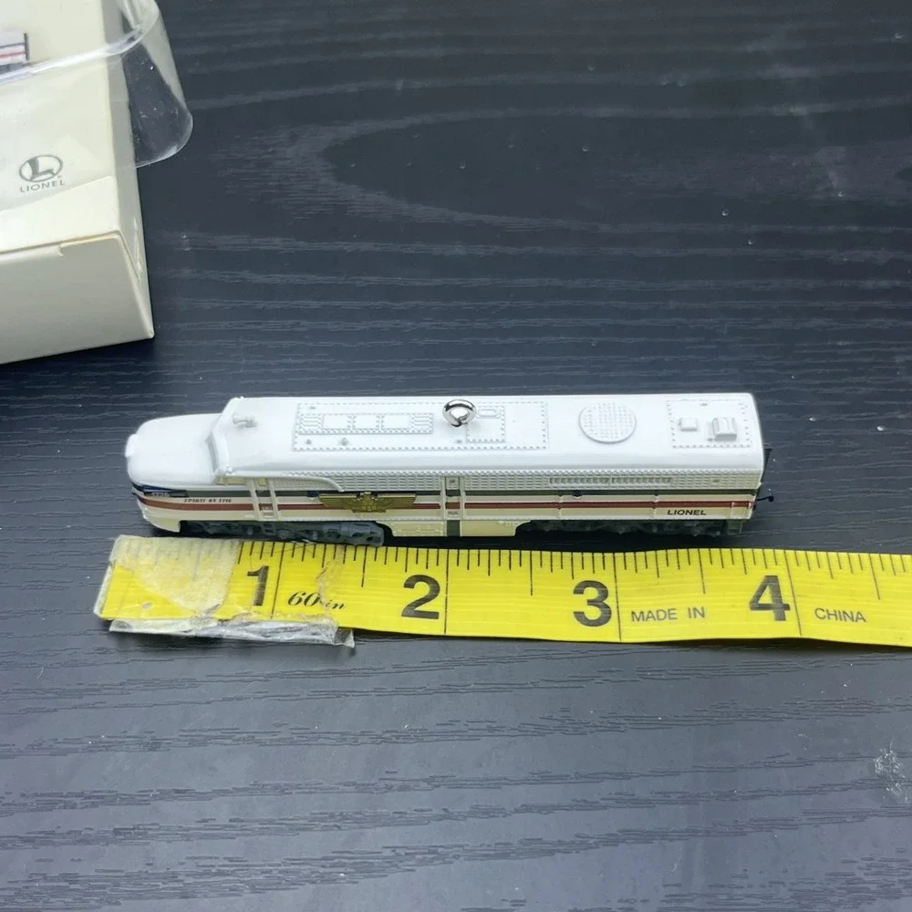 Hallmark Keepsake 2007 Lionel Freedom Train Observation Car Ornament #12